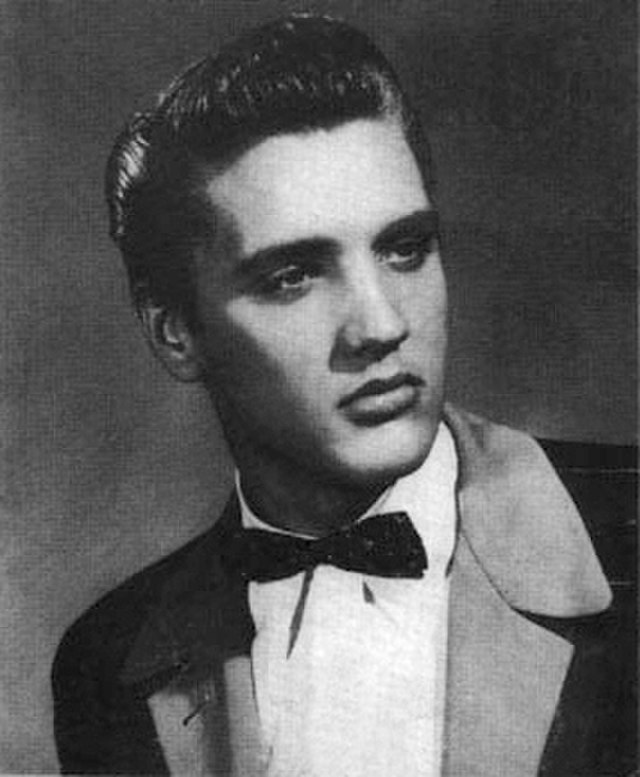 promotional photograph of elvis presley, taken in 1954